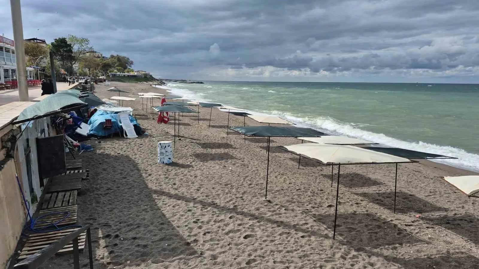 Tatilciler gitti, kuşlar geldi