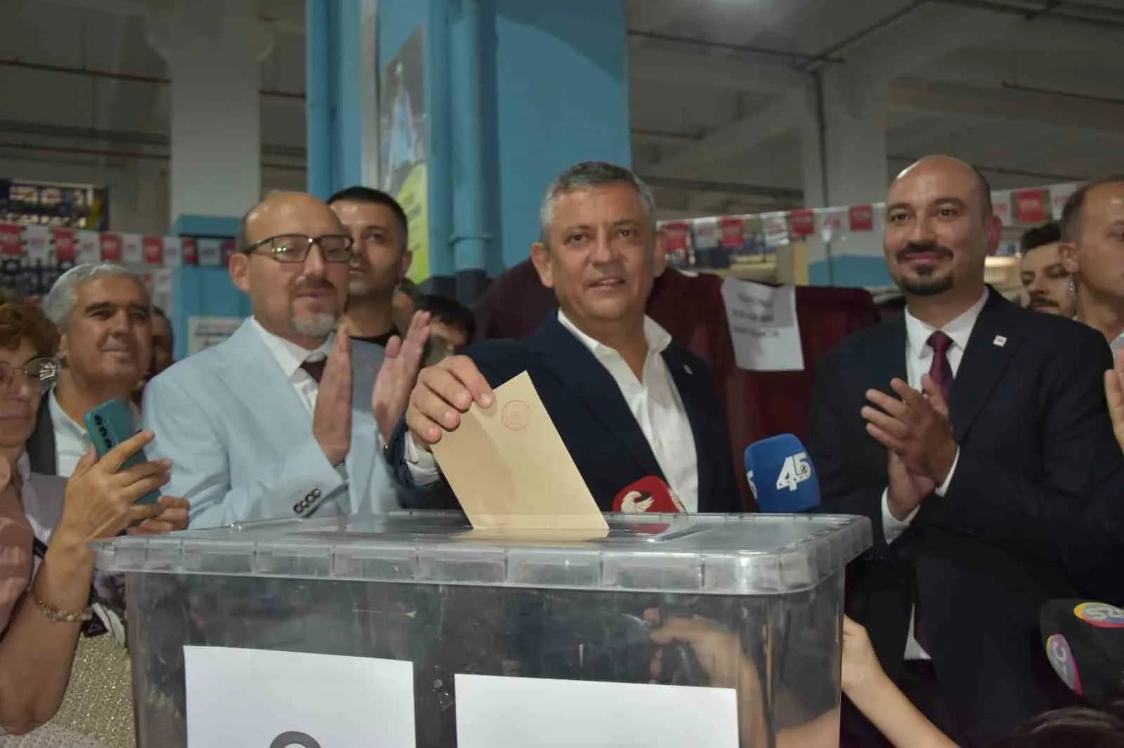 YENİ Parti Yunusemre’de başkanlık yarışı üyelerin oyuna sunuldu