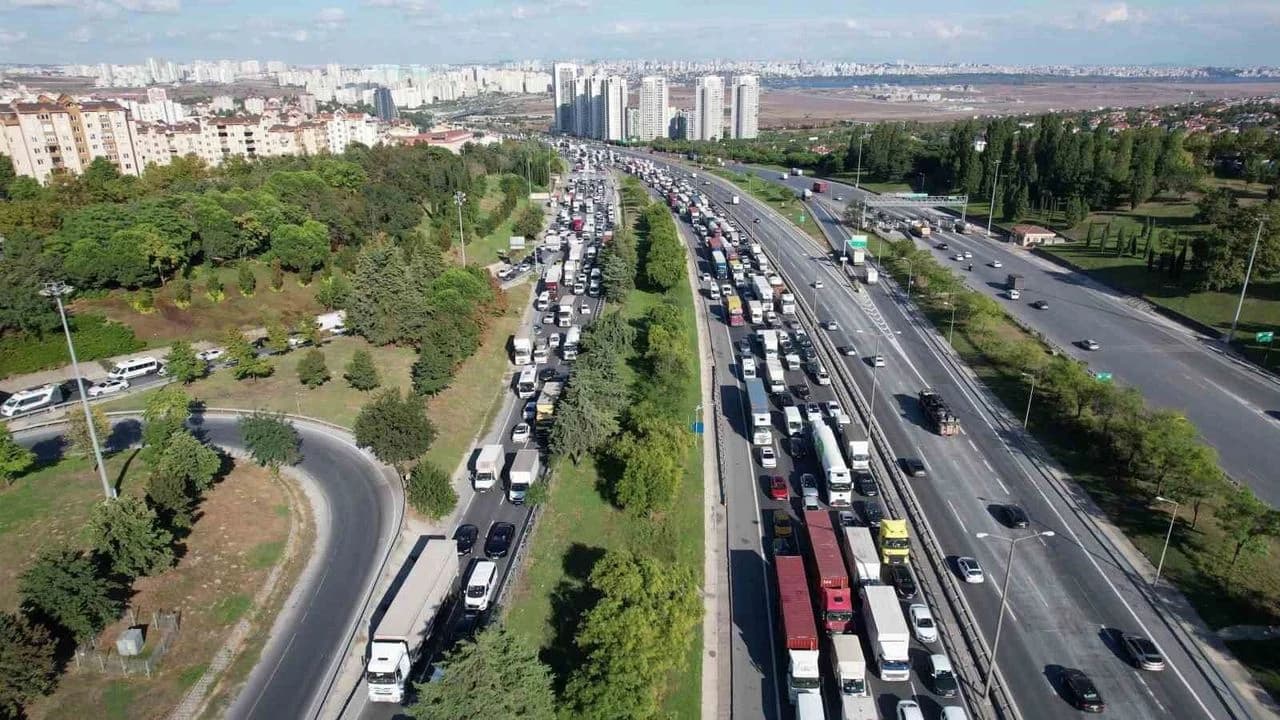 TEM Otoyolu’nda beklenen açılış yine ertelendi