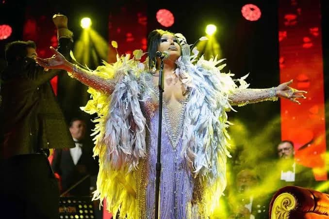 Diva Bülent Ersoy Derince’de konser verecek