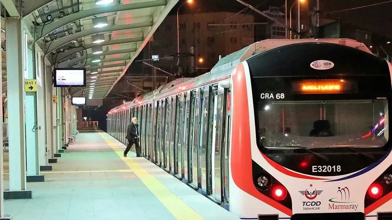 Marmaray'da intihar girişimi!