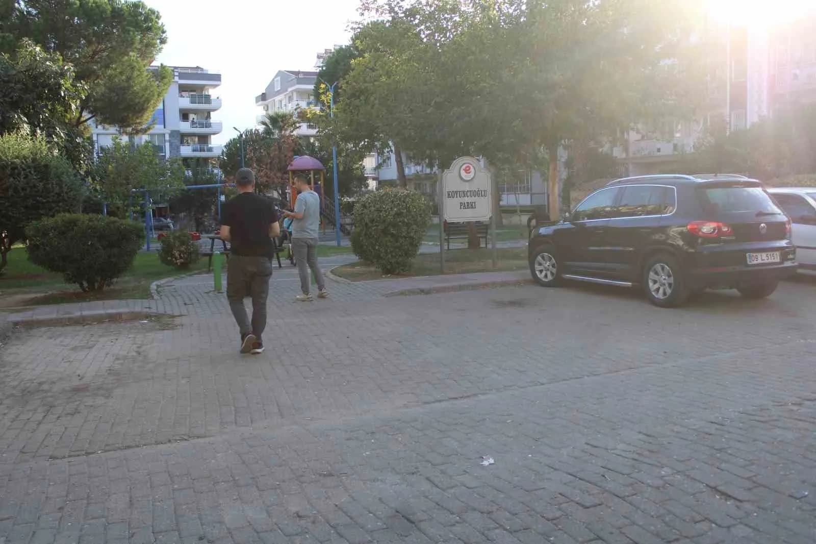 Okul önünde pompalı tüfekle gezen 2 şüpheli yakalandı