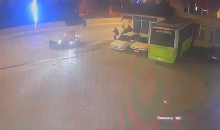 Kartepe'de feci kaza! Metrelerce havaya savruldu