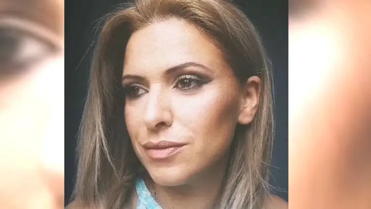 Yalnızlığın Omzundaki Yük: Güçlü Olmak Mı, Güçsüz Olma Lüksünü Yitirmek Mi?