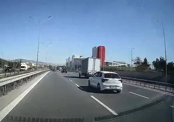 Çayırova'daki trafik magandası kamerada
