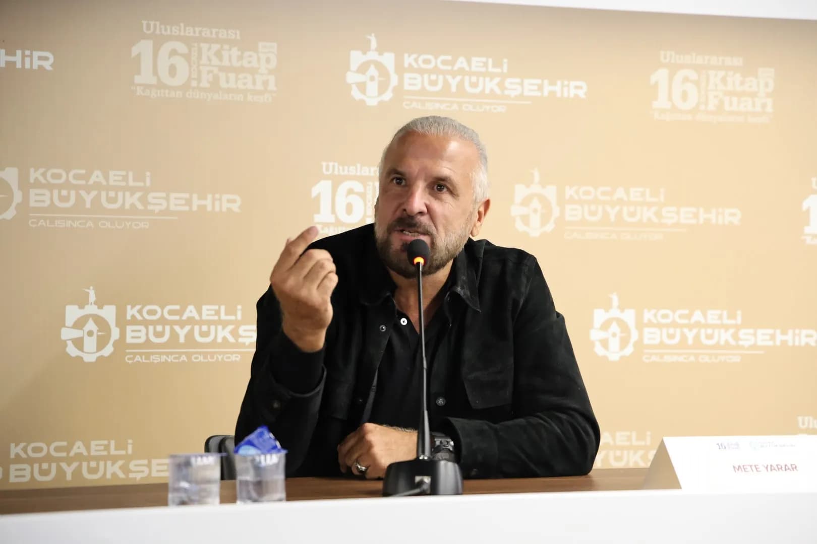 Mete Yarar Kocaeli Kitap Fuarı’nda Türkiye’nin savunma gücünü anlattı