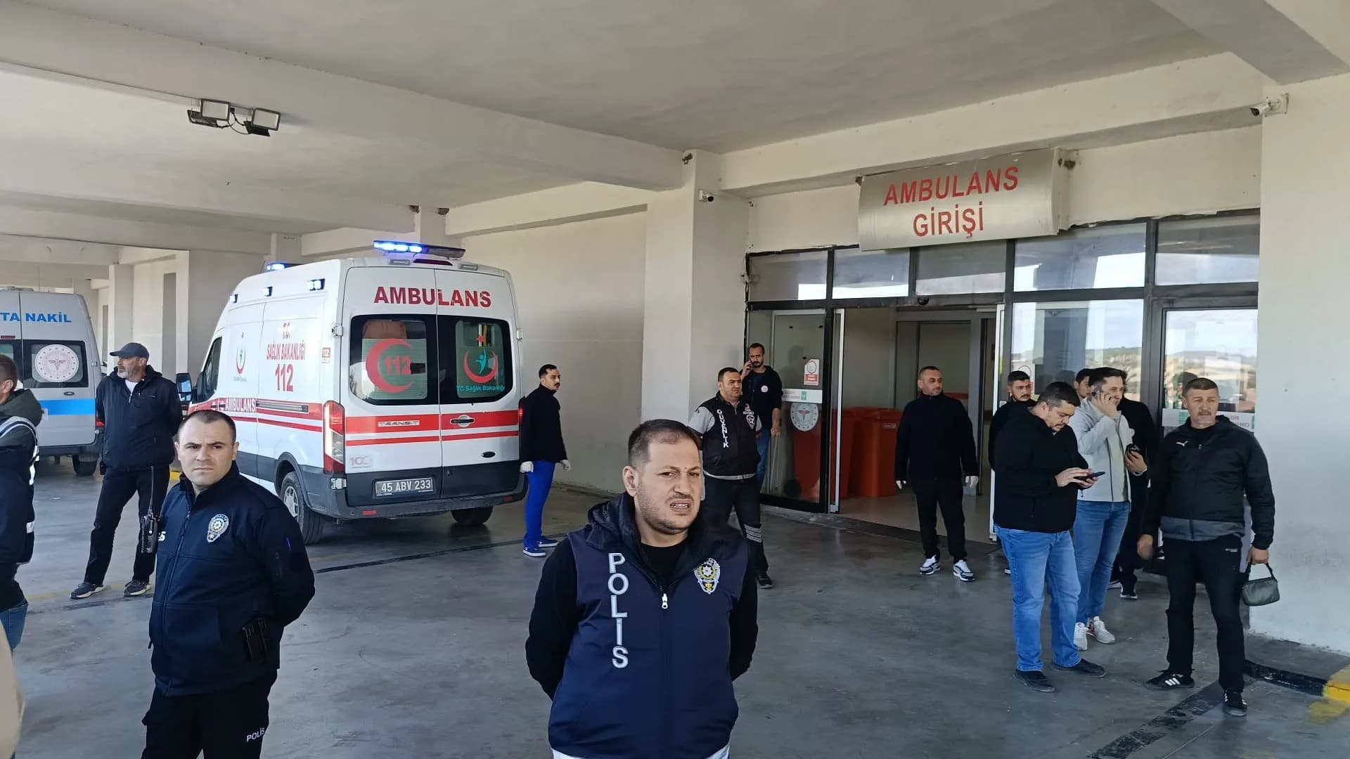 Soma'da madende göçük: 5 işçi için çalışmalar sürüyor