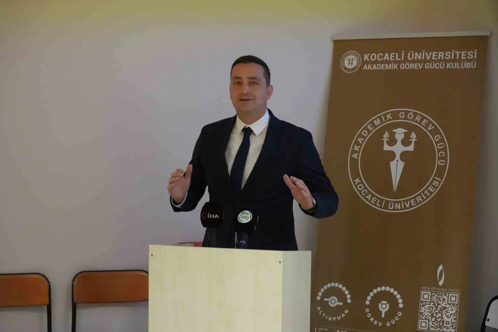 KOCAELİ BAROSU BAŞKANI AV. KADİR CANER KARAKADILAR KONUŞMA YAPTI