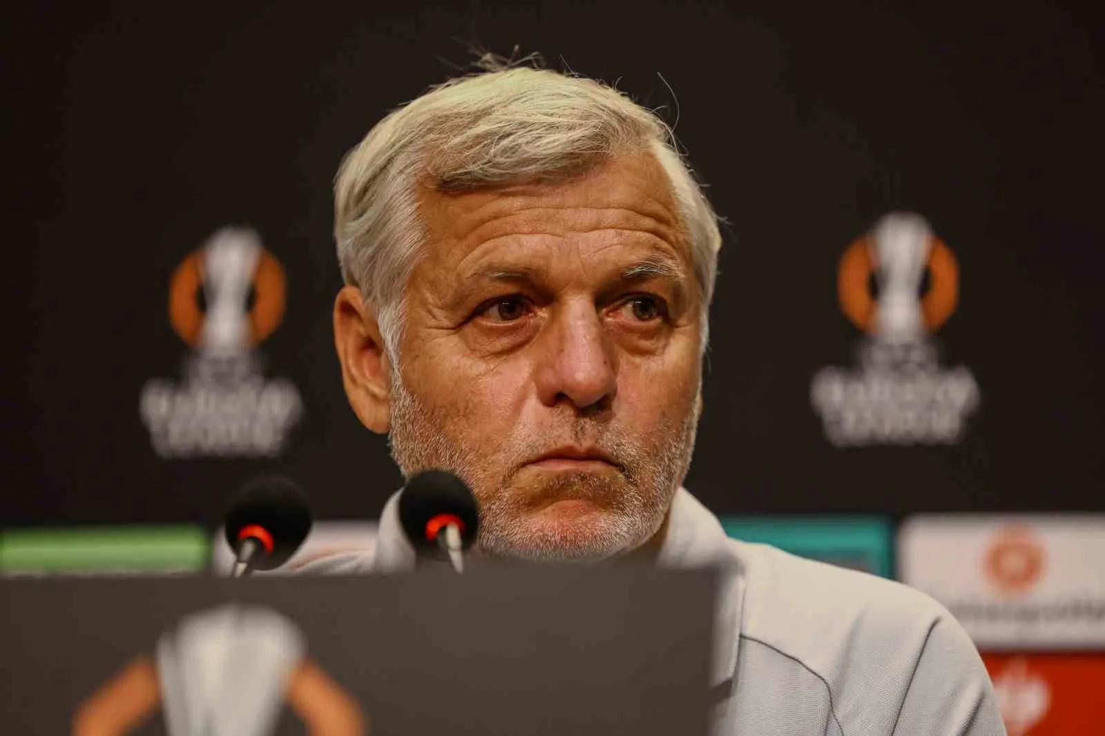 UEFA AVRUPA LİGİ İLK HAFTASINDA OLYMPİQUE MARSİLYA, YARIN SAAT 22.00’DE BAŞLAYACAK MÜCADELEDE BEŞİKTAŞ’IN KONUĞU OLACAK.FRANSIZ EKİBİNİN TEKNİK DİREKTÖRÜ BRUNO GENESİO, MÜSABAKA ÖNCESİ STADYUMDA DÜZENLENEN BASIN TOPLANTISINDA AÇIKLAMALARDA BULUNDU.