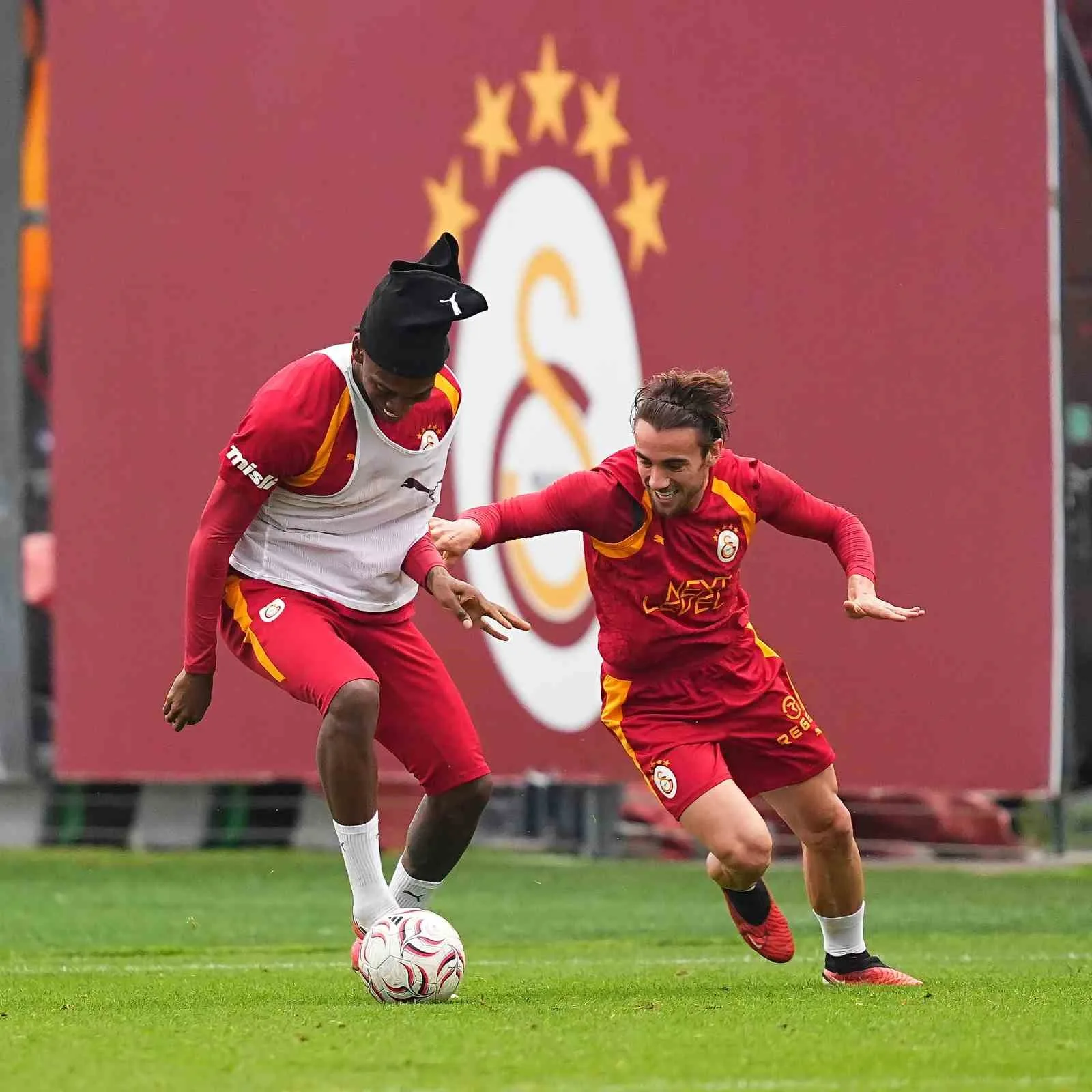 GALATASARAY, TRENDYOL SÜPER LİG’İN 6. HAFTASINDA TRABZONSPOR İLE OYNAYACAĞI MAÇIN HAZIRLIKLARINI BUGÜN YAPTIĞI ANTRENMANLA SÜRDÜRDÜ.