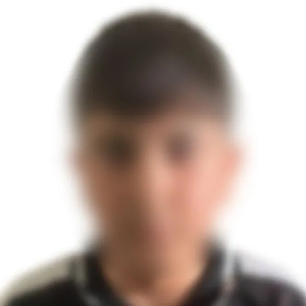 ARNAVUTKÖY'DE 12 YAŞINDAKİ BİR ÇOCUK, İDDİAYA GÖRE OKUL ÇIKIŞINDA 3 ÇOCUK TARAFINDAN ZORLA ÇAYIRLIK ALANA GÖTÜRÜLEREK DAKİKALARCA DARBEDİLDİ. OĞLUNUN YÜZÜNDE VE VÜCUDUNDA OLUŞAN DARP İZLERİNİ GÖREN ANNE ŞİKAYETÇİ OLURKEN, 3 SALDIRGAN YAKALANARAK GÖZALTINA ALINDI.