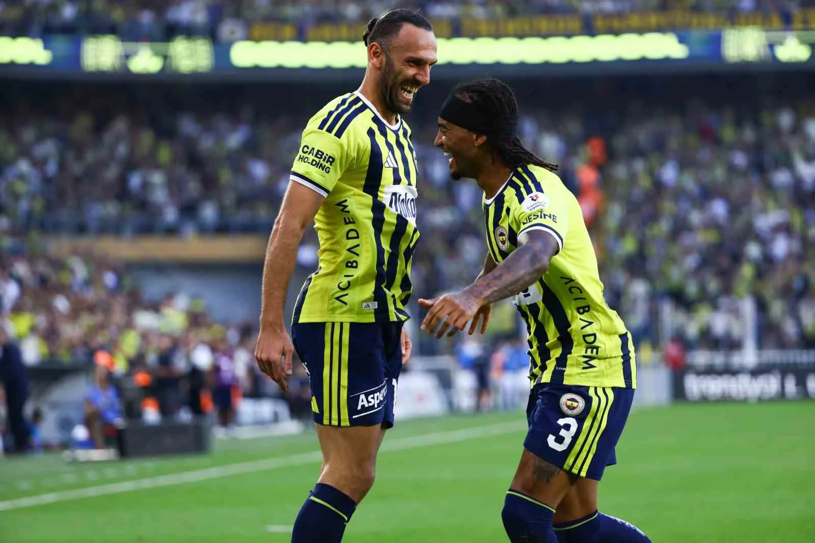 TRENDYOL SÜPER LİG’İN 6. HAFTASINDA FENERBAHÇE, EVİNDE KARŞILAŞTIĞI EYÜPSPOR’U 8-0'LIK SKORLA MAĞLUP ETTİ.