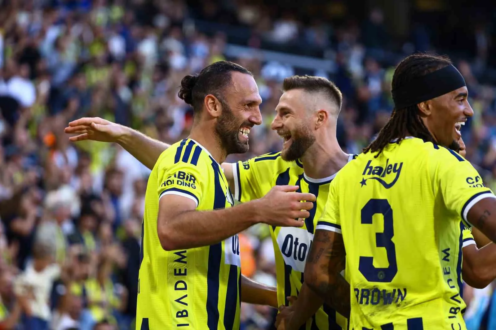 TRENDYOL SÜPER LİG’İN 6. HAFTASINDA FENERBAHÇE, EVİNDE KARŞILAŞTIĞI EYÜPSPOR’U 8-0'LIK SKORLA MAĞLUP ETTİ.
