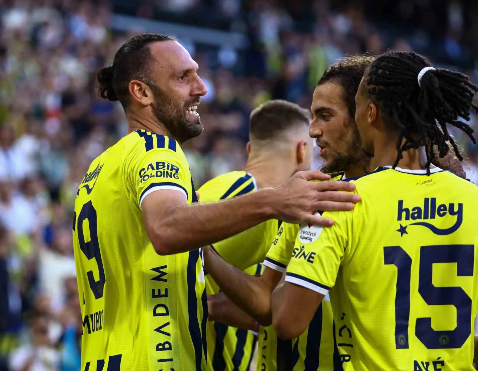 TRENDYOL SÜPER LİG’İN 6. HAFTASINDA FENERBAHÇE, EVİNDE KARŞILAŞTIĞI EYÜPSPOR’U 8-0'LIK SKORLA MAĞLUP ETTİ.