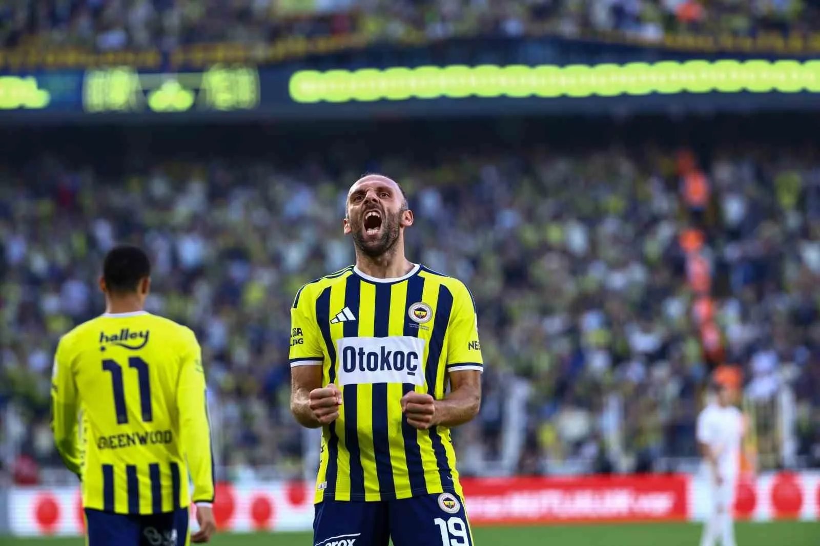 TRENDYOL SÜPER LİG’İN 6. HAFTASINDA FENERBAHÇE, EVİNDE KARŞILAŞTIĞI EYÜPSPOR’U 8-0'LIK SKORLA MAĞLUP ETTİ.