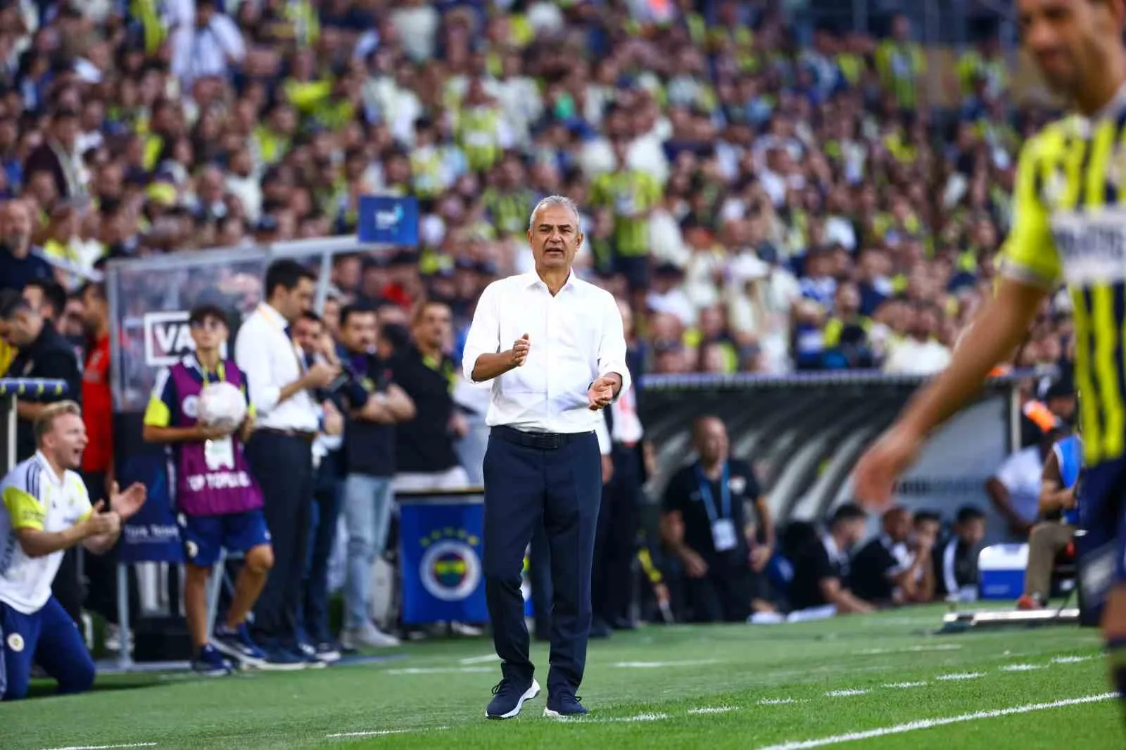TRENDYOL SÜPER LİG’İN 6. HAFTASINDA FENERBAHÇE, EVİNDE KARŞILAŞTIĞI EYÜPSPOR’U 8-0'LIK SKORLA MAĞLUP ETTİ.