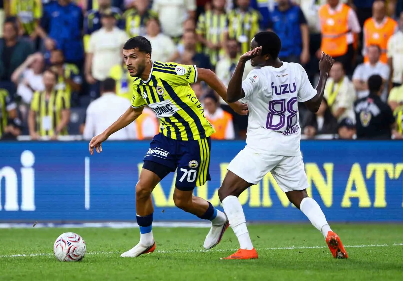 TRENDYOL SÜPER LİG’İN 6. HAFTASINDA FENERBAHÇE, EVİNDE KARŞILAŞTIĞI EYÜPSPOR’U 8-0'LIK SKORLA MAĞLUP ETTİ.