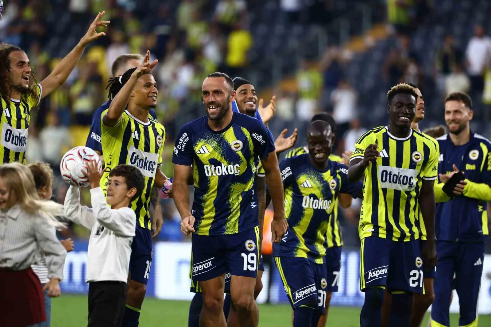 TRENDYOL SÜPER LİG’İN 6. HAFTASINDA FENERBAHÇE, EVİNDE KARŞILAŞTIĞI EYÜPSPOR’U 8-0'LIK SKORLA MAĞLUP ETTİ.