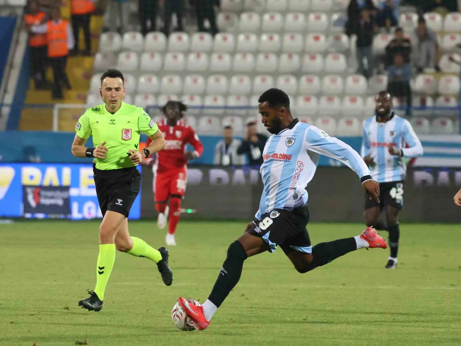 TRENDYOL SÜPER LİG'İN 6. HAFTASINDA ERZURUMSPOR FK, SAHASINDA SAMSUNSPOR'U 1-0 MAĞLUP ETTİ.