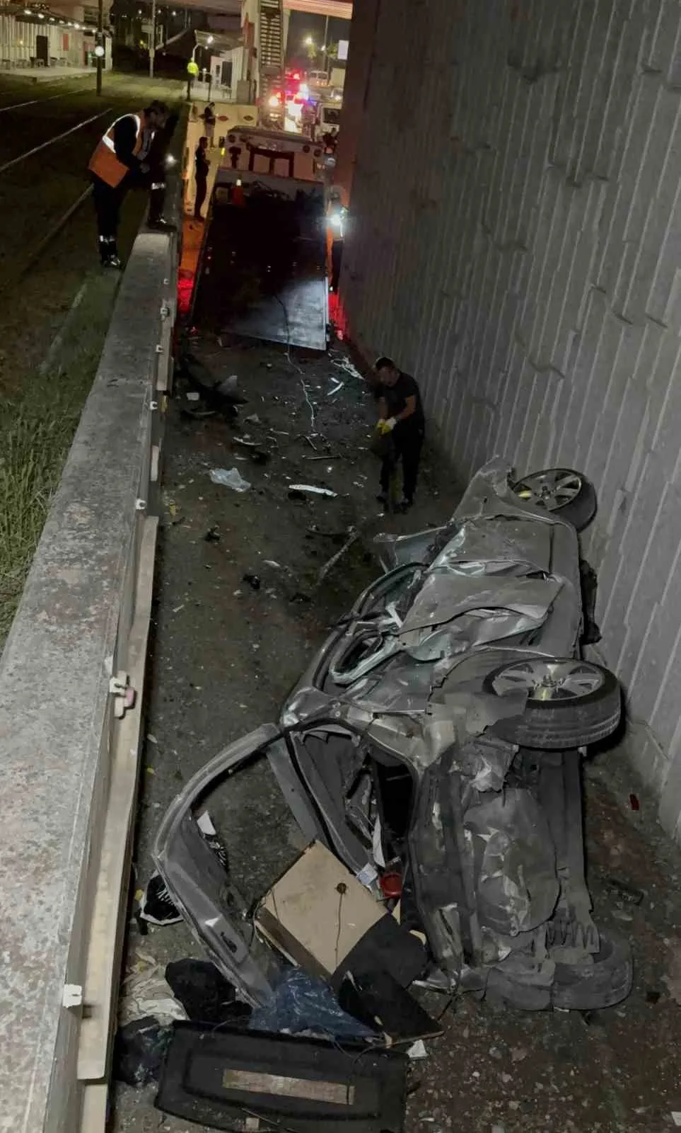 SAMSUN’UN İLKADIM İLÇESİNDE OTOMOBİLİN KAMYONETE ÇARPIP TAKLA ATARAK HURDAYA DÖNDÜĞÜ KAZADA  KAZADA 2 KİŞİ YARALANDI.