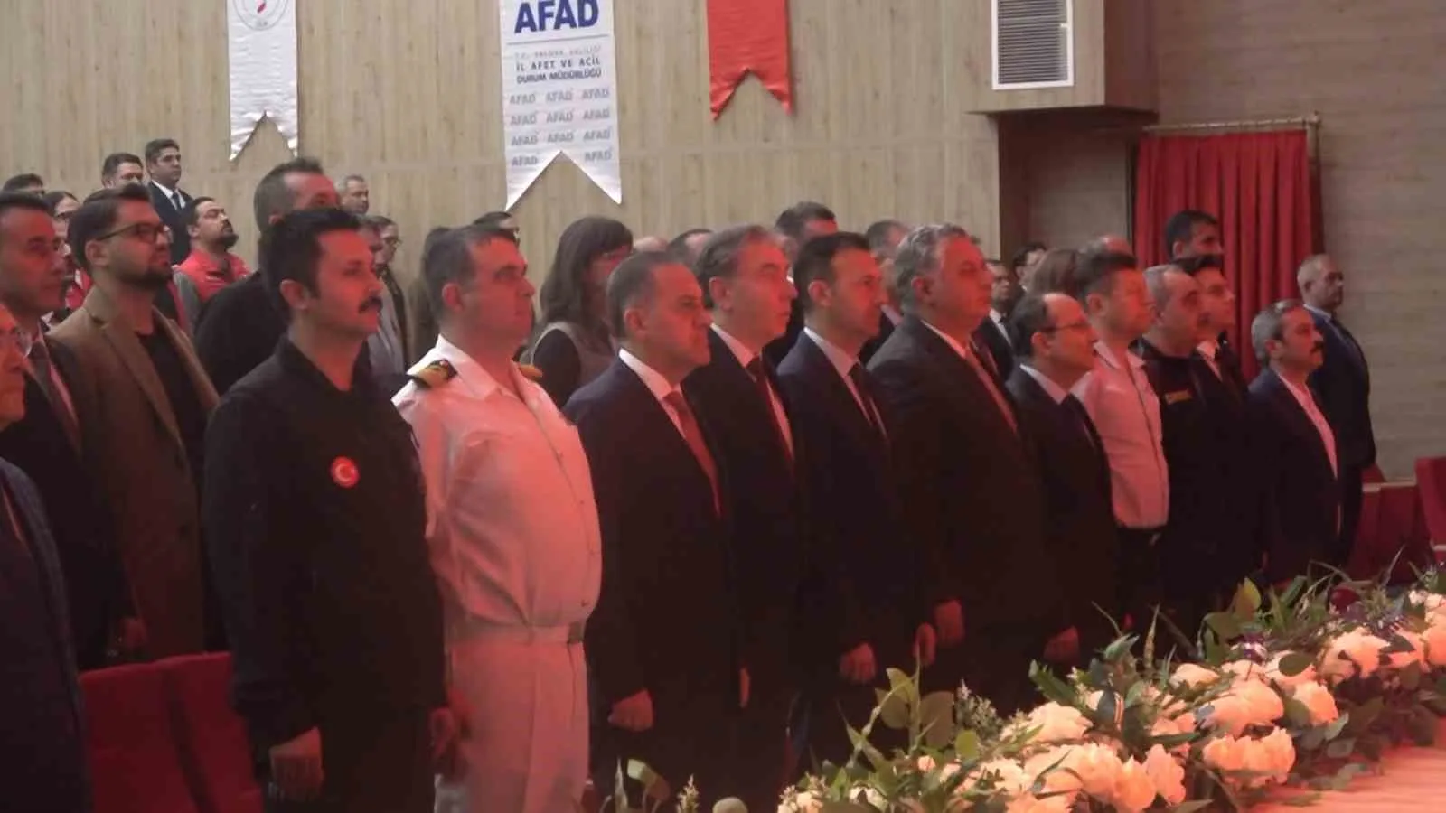 YALOVA’DA AFET RİSKLERİNİN AZALTILMASI AMACIYLA HAZIRLANAN İL AFET RİSK AZALTMA PLANI’NIN (İRAP) 2027-2031 DÖNEMİNE YÖNELİK ÇALIŞTAYI BAŞLADI