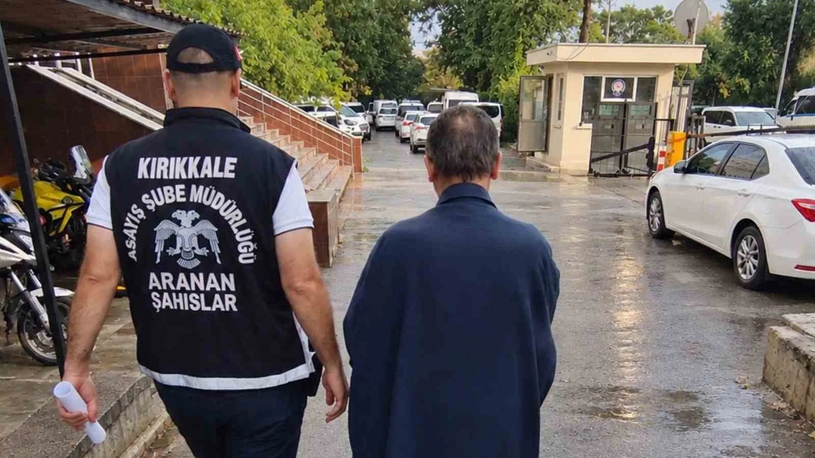 "ÇOCUĞUN SOY BAĞINI DEĞİŞTİRMEK" SUÇUNDAN 5 YIL HAPİS CEZASI BULUNAN M.Ç. YAKALANDI