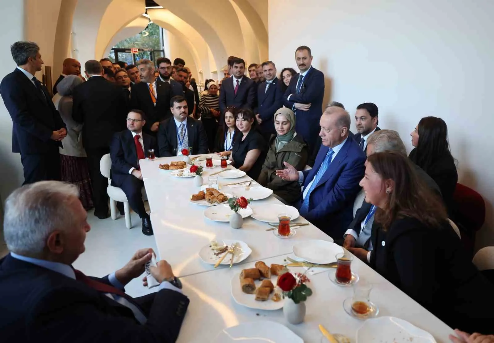 CUMHURBAŞKANI ERDOĞAN’DAN NEW YORK’TA TÜRK PASTANESİNE ZİYARET