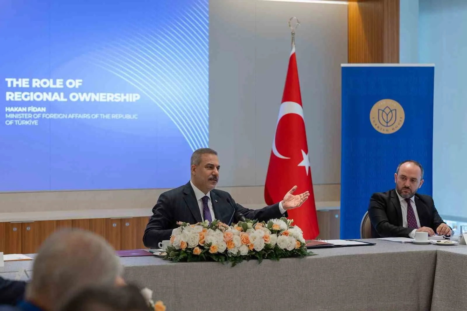 BAKAN FİDAN, ABD’Lİ DÜŞÜNCE KURULUŞLARINDAN TEMSİLCİLERİN VE AKADEMİSYENLERİN SORULARINI YANITLADI