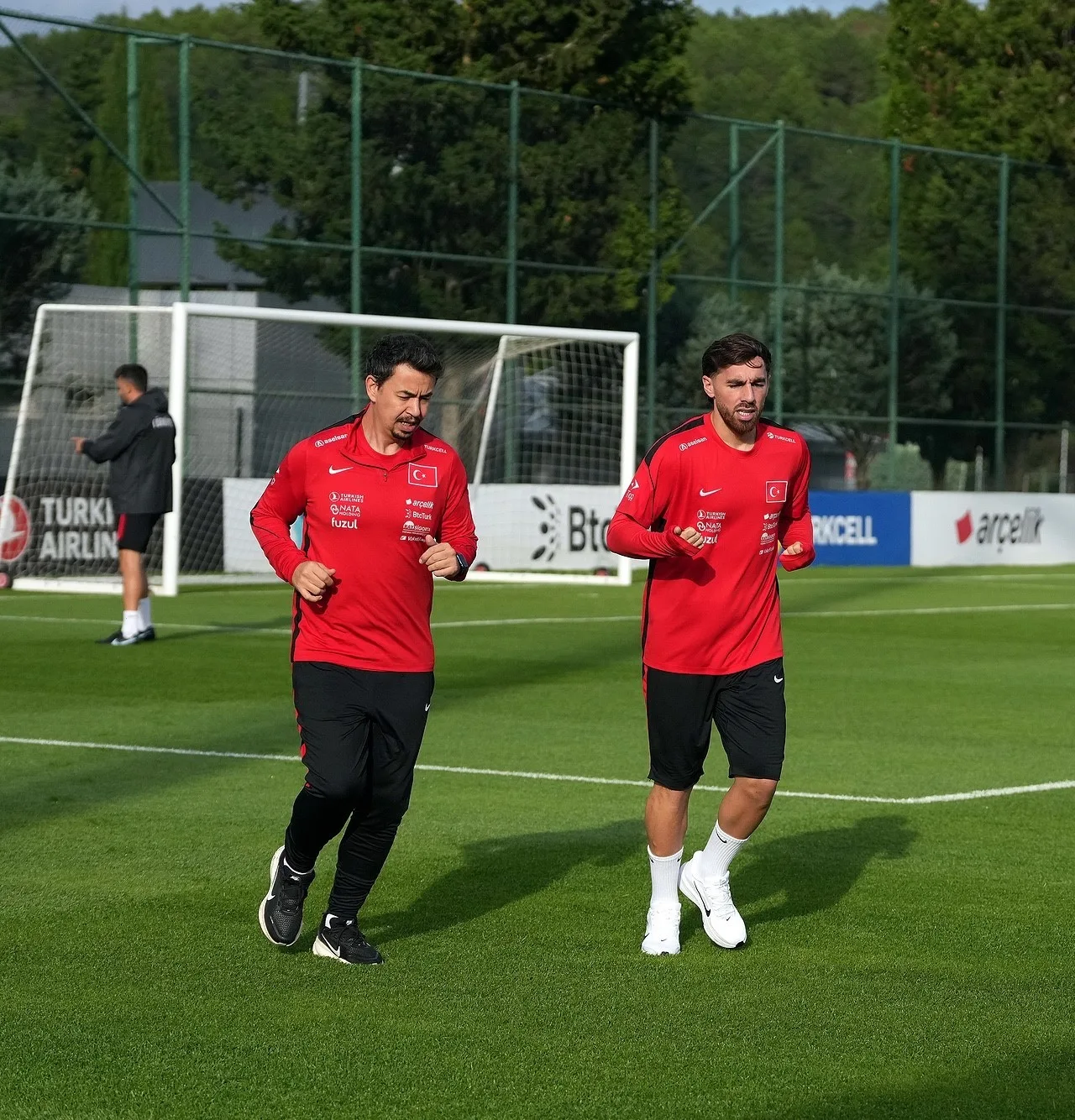 UEFA ULUSLAR A LİGİ 1. GRUP'TAKİ İKİNCİ MAÇINDA 28 EYLÜL PAZARTESİ GÜNÜ İTALYA İLE BURSA'DA KARŞILAŞACAK A MİLLİ TAKIM, MÜSABAKANIN HAZIRLIKLARINA BAŞLADI.