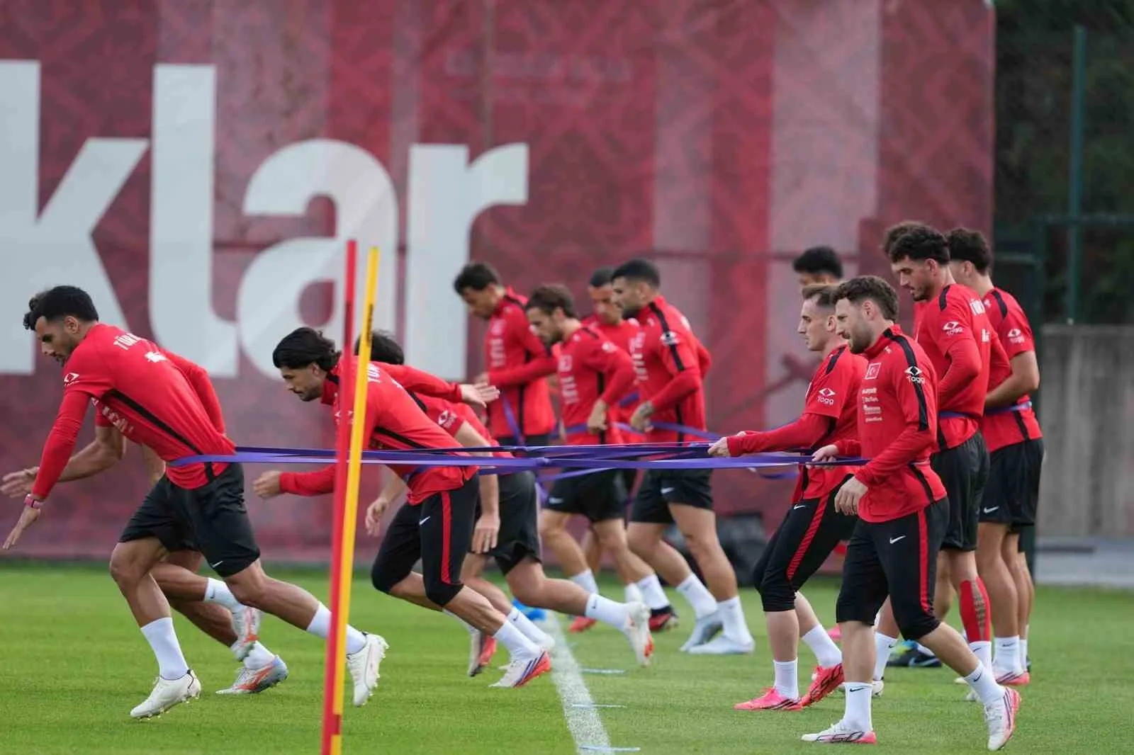 UEFA ULUSLAR A LİGİ 1. GRUP'TAKİ İKİNCİ MAÇINDA 28 EYLÜL PAZARTESİ GÜNÜ İTALYA İLE BURSA'DA KARŞILAŞACAK A MİLLİ TAKIM, MÜSABAKANIN HAZIRLIKLARINA BAŞLADI.