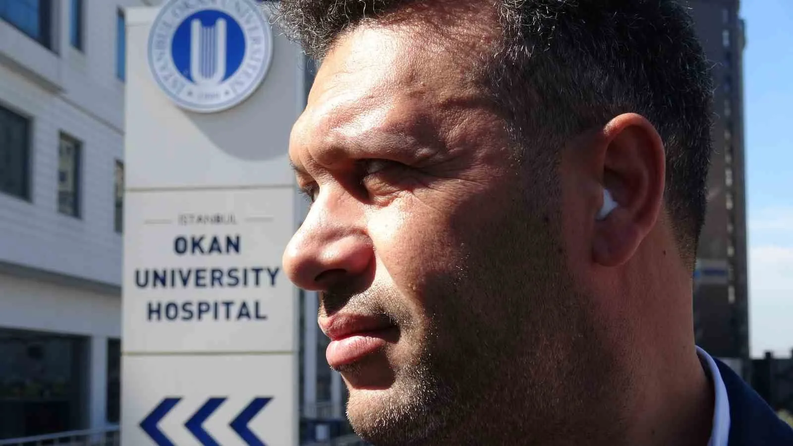 SAĞ KULAĞINDAKİ SIVI İÇİN TUZLA OKAN ÜNİVERSİTESİ HASTANESİ'NE GİDEN MURAT TARAKÇI'NIN SAĞLAM OLAN SOL KULAĞI AMELİYAT EDİLDİ