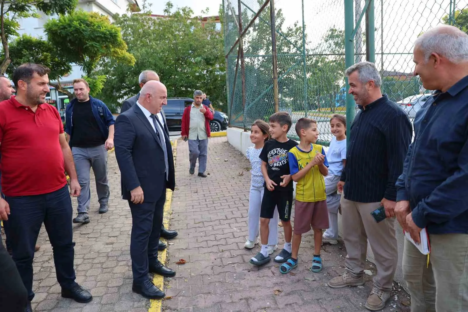 DARICA’DA TAMAMLANAN 10 YENİ NESİL PARK, ÇOCUK, GENÇ VE YETİŞKİNLERİN KULLANABİLECEĞİ MODERN YAŞAM ALANLARI OLARAK İLÇEYE KAZANDIRILDI.