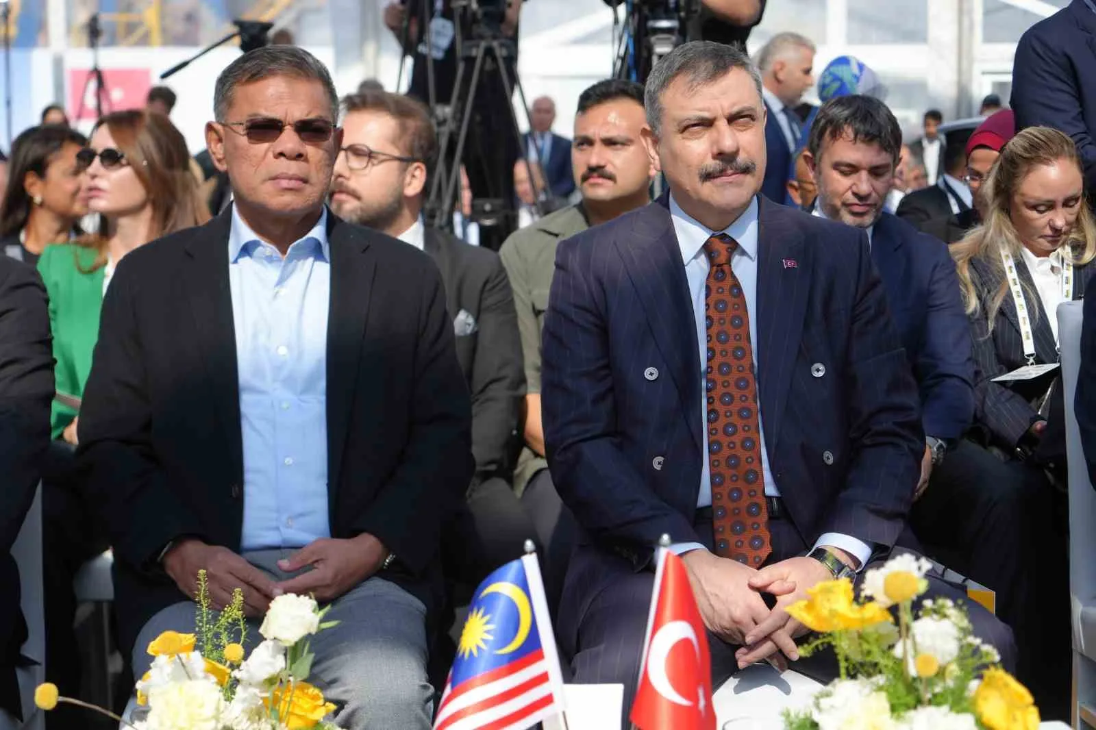 MALEZYA İÇİŞLERİ BAKANI DATUK SERİ SAİFUDDİN NASUTİON BİN ISMAİL VE İÇİŞLERİ BAKANI MUSTAFA ÇİFTÇİ.