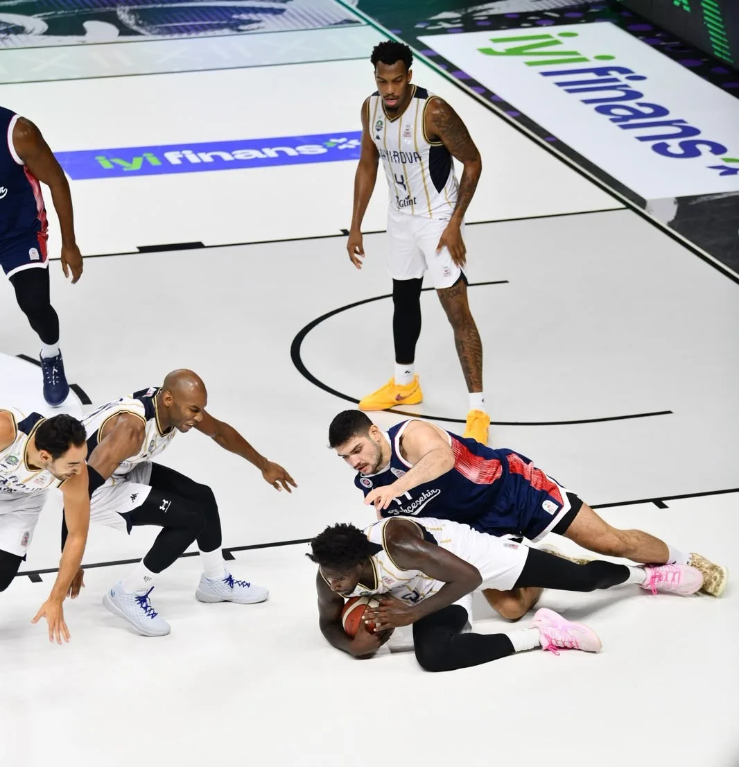 TÜRKİYE SİGORTA BASKETBOL SÜPER LİGİ'NİN 2. HAFTASINDA BAHÇEŞEHİR KOLEJİ, DEPLASMANDA ÇAYIROVA BELEDİYESİ'Nİ 84-76 MAĞLUP ETTİ.