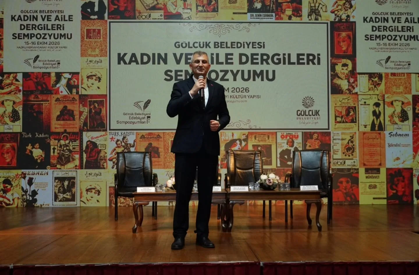 GÖLCÜK BELEDİYE BAŞKANI ALİ YILDIRIM SEZER, SEMPOZYUM BİLDİRİLERİNİ EN KISA SÜRE İÇİNDE KİTAP HALİNE GETİRMEYİ, EDEBİYAT VE KÜLTÜR DÜNYASINA KALICI BİR KATKI DAHA YAPMAYI HEDEFLEDİKLERİNİ SÖYLEDİ. SEZER
