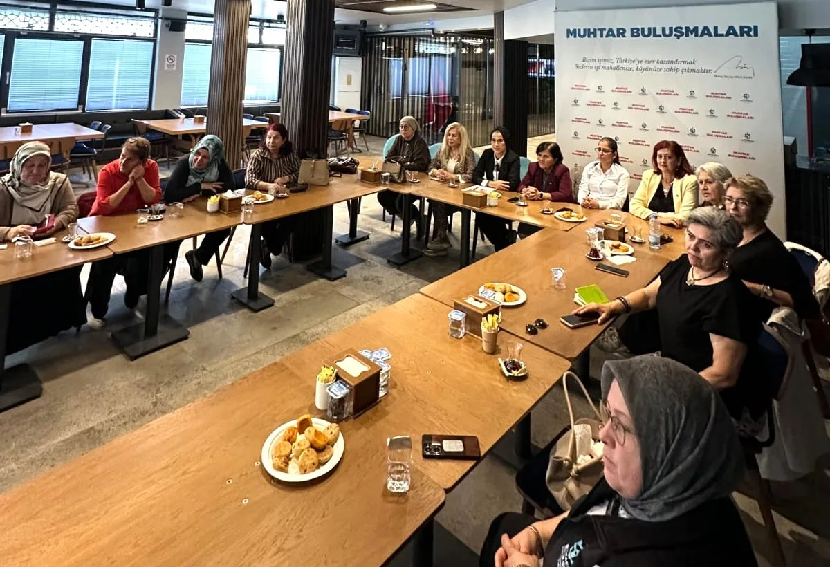 KOCAELİ’DE KADIN MUHTARLARA YÖNELİK DÜZENLENEN SEMİNERDE İKLİM DEĞİŞİKLİĞİ, GERİ DÖNÜŞÜM VE SIFIR ATIK UYGULAMALARI ELE ALINIRKEN, MAHALLELERDE YAŞANAN ÇEVRE SORUNLARI VE ÇÖZÜM ÖNERİLERİ DEĞERLENDİRİLDİ.