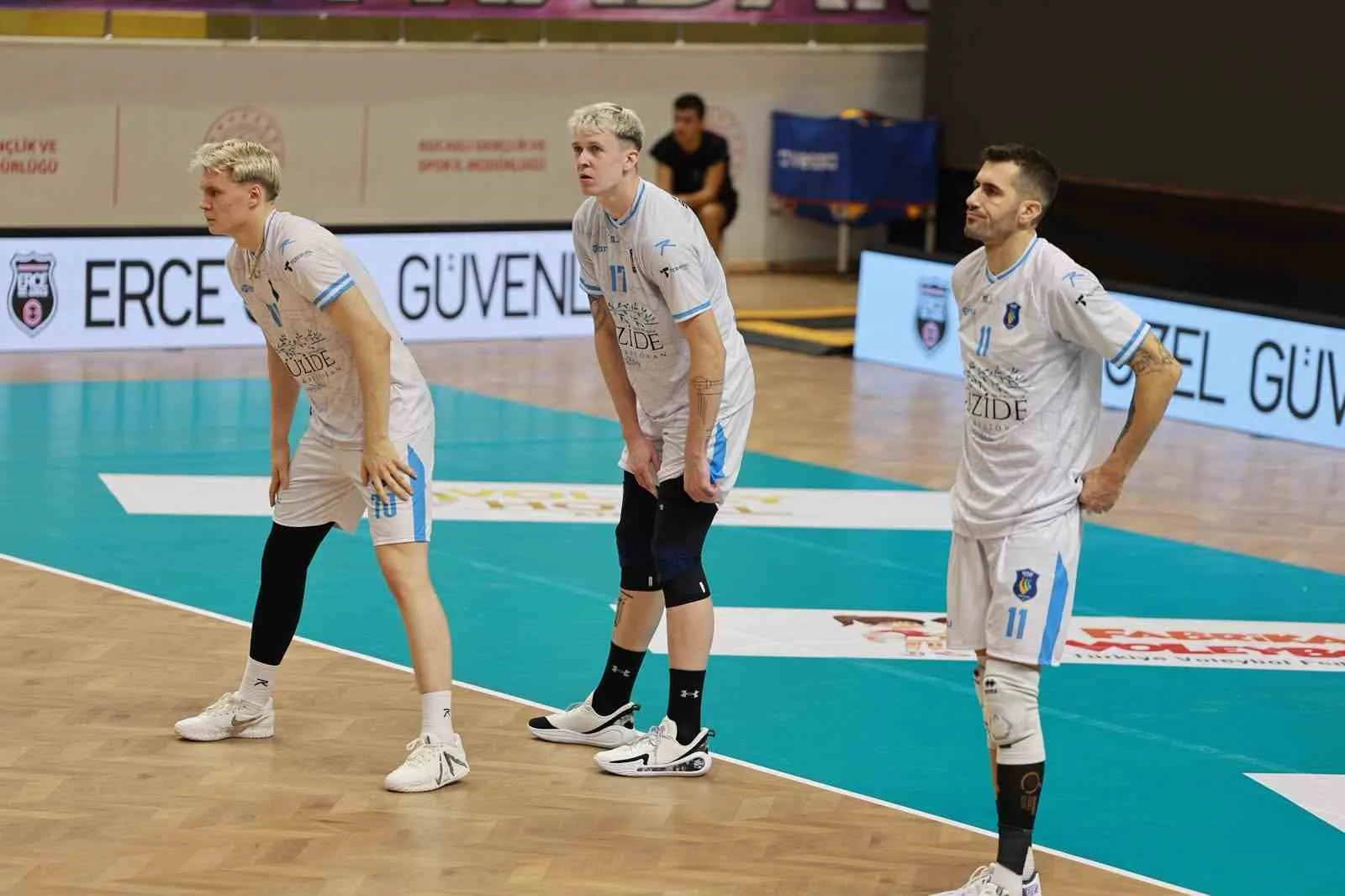 SMS GRUP EFELER LİGİ'NDE MÜCADELE EDEN GEBZE BELEDİYESPOR, SAHASINDA KONUK ETTİĞİ SUNGURLU BELEDİYESPOR'U 3-0 MAĞLUP ETTİ.